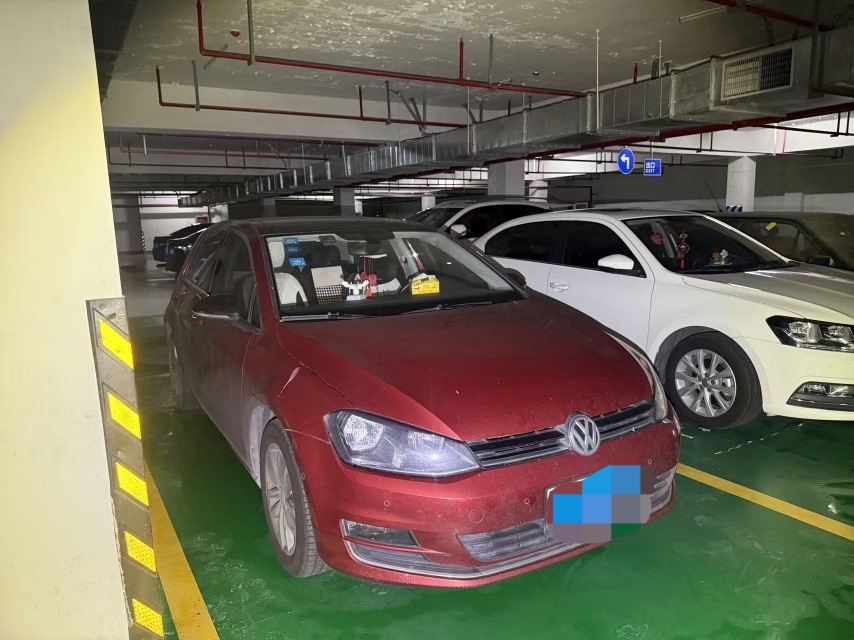 Volkswagen Golf 2017 car image #3