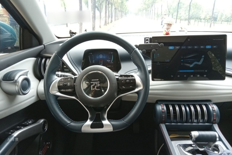 BYD Yuan Plus 2022 #12 BYD Yuan Plus 2022 car image #12