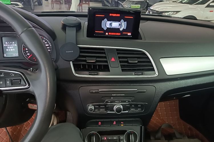 Audi Q3 2018 #21 Audi Q3 2018 car image #21