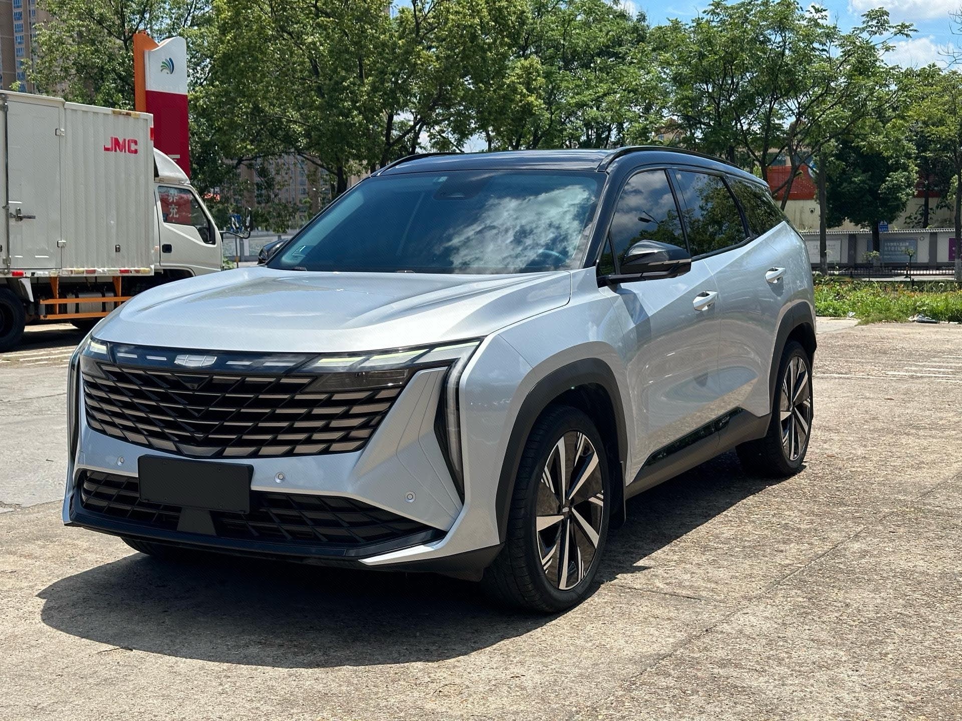 GEELY Boyue L 2023 car image 