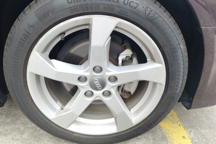 Audi A3 2019 car image #6