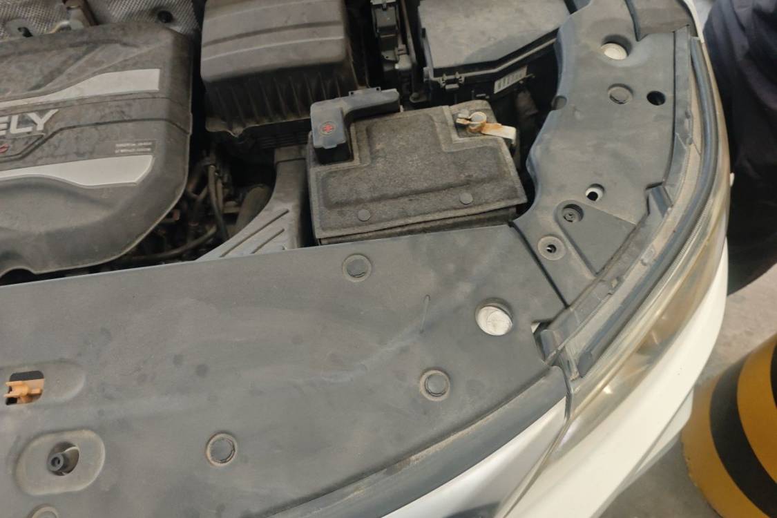 GEELY Vision X6 2019 car image #12