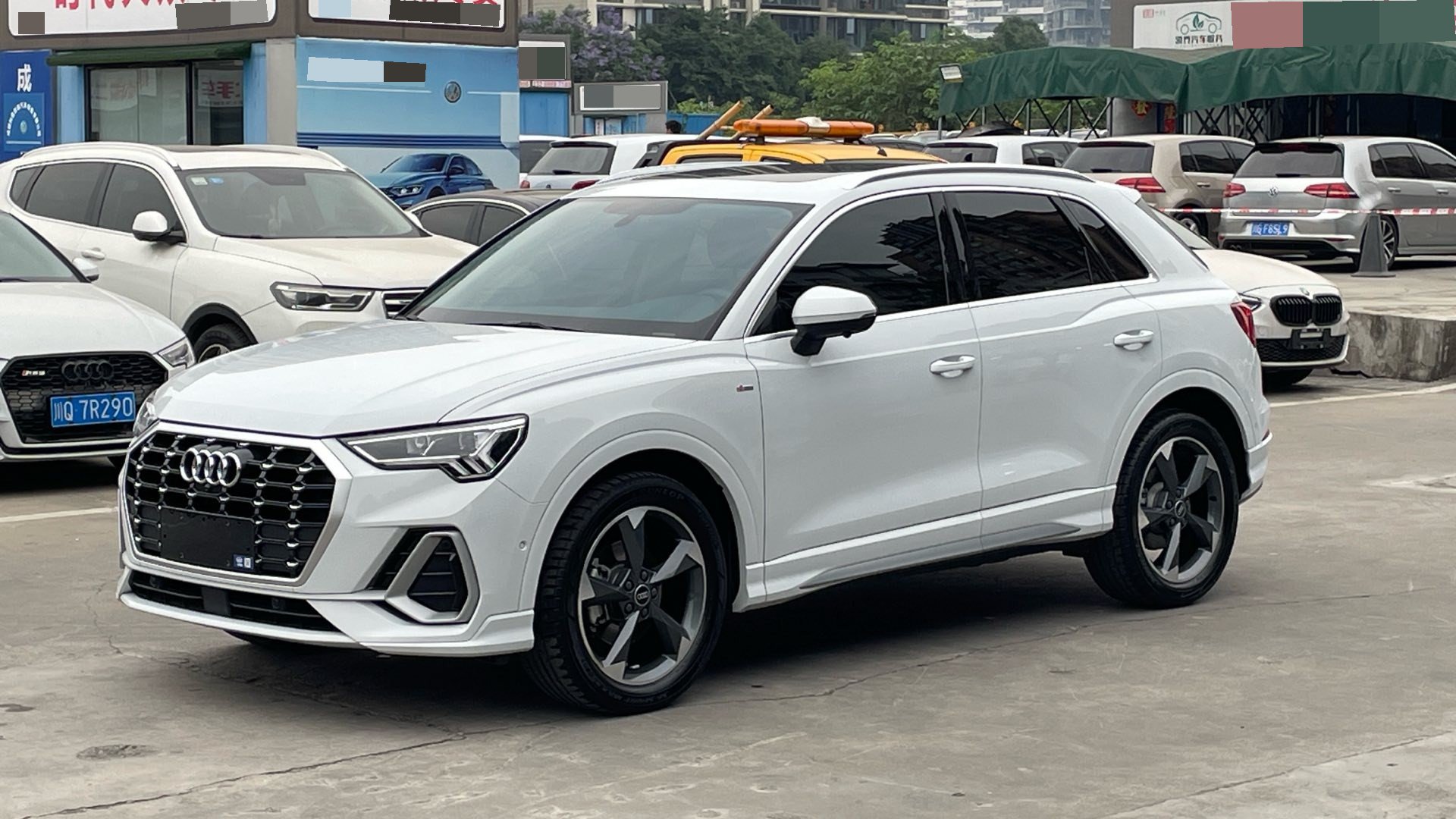 Audi Q3 2023 Audi Q3 2023 car image