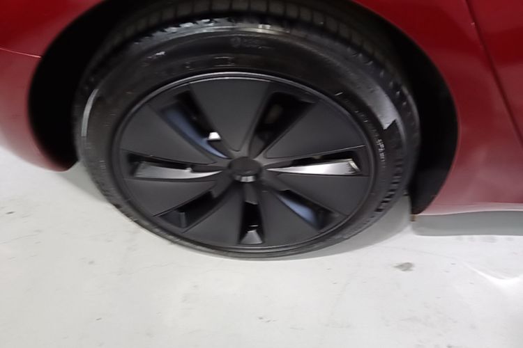 Tesla Model 3 2024 car image #10
