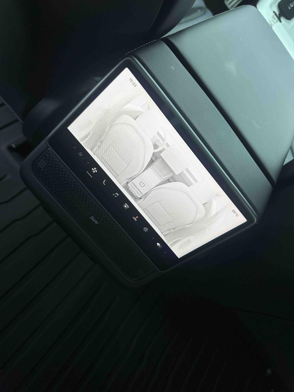 Tesla Model 3 2025 car image #6