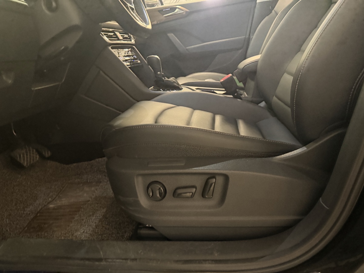 Volkswagen Tharu 2022 car image #9