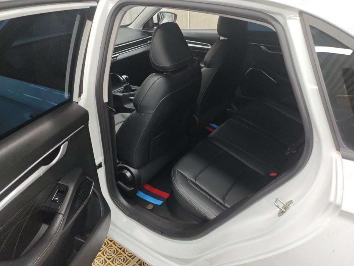 GEELY Emgrand 2023 car image #9