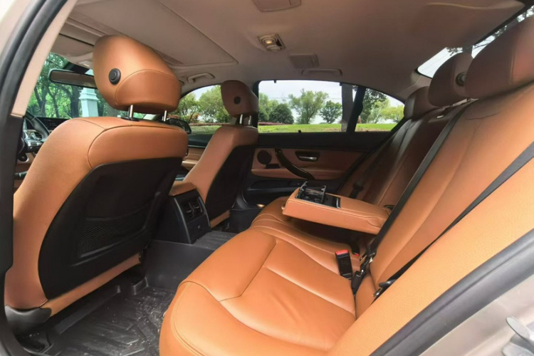 BMW 3 Series 2015 car image #21
