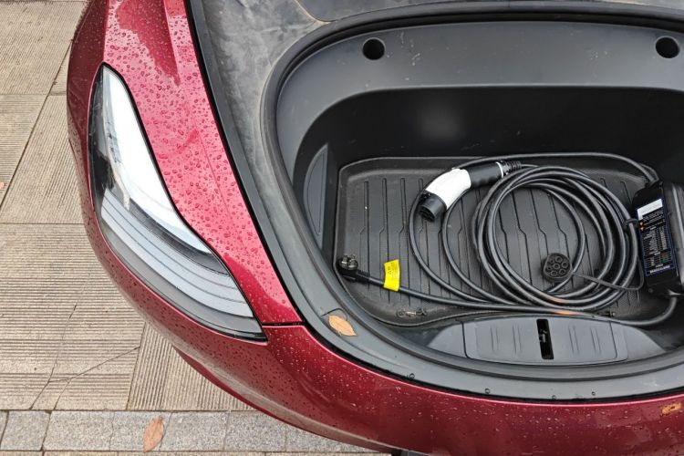 Tesla Model 3 2022 car image #28