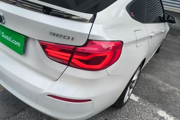 BMW 3 Series GT 2019 #8 BMW 3 Series GT 2019 صورة سيارة #8