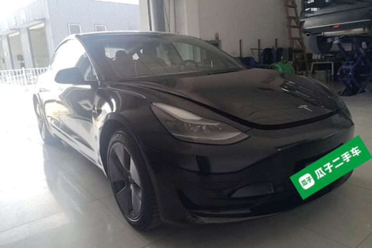 Tesla Model 3 2022 car image #4
