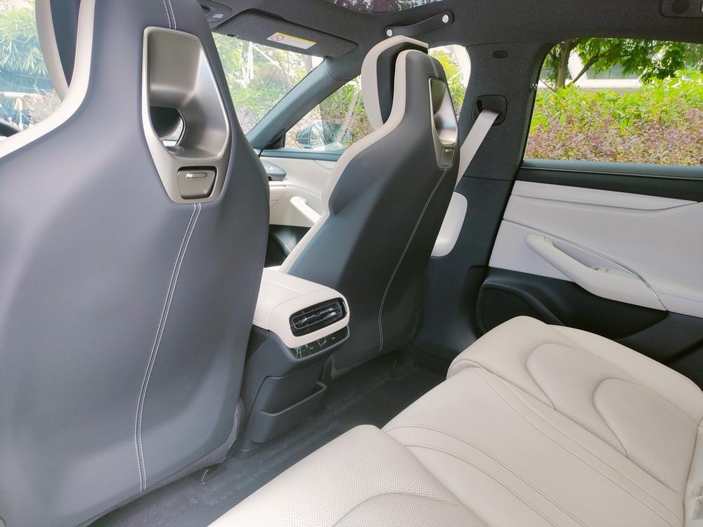 MI SU7 2025 car image #26