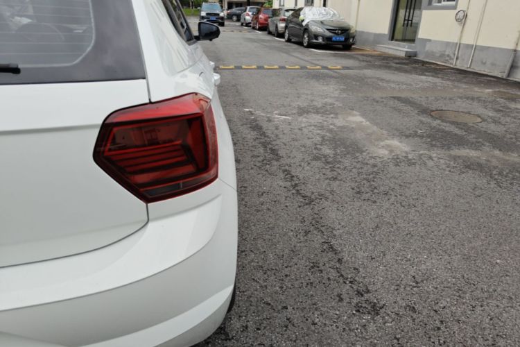Volkswagen Polo 2022 car image #8