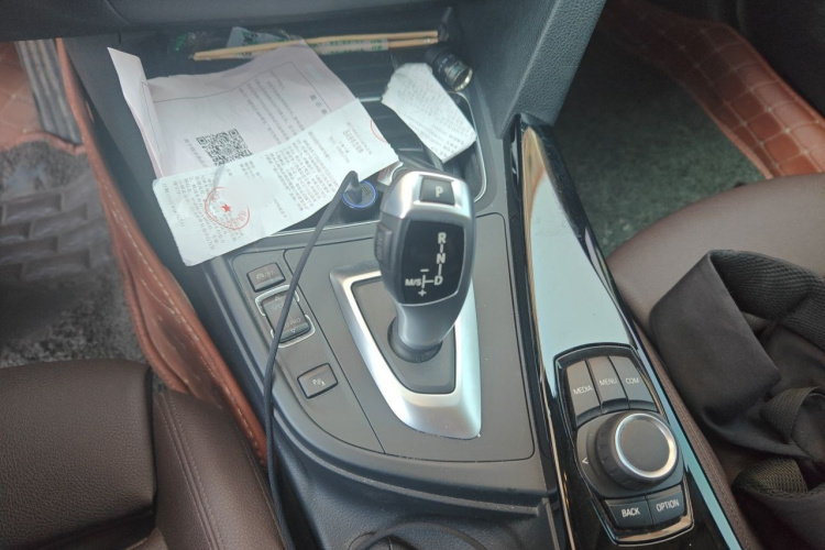 BMW 3 Series 2017 #18 BMW 3 Series 2017 car image #18