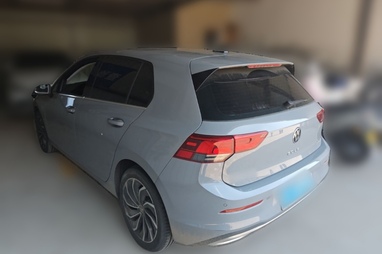 Volkswagen Golf 2024 car image #5