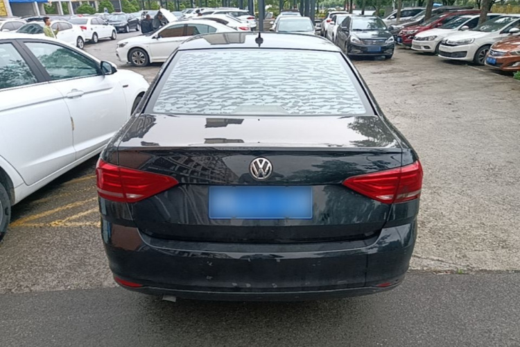 Volkswagen Lavida 2017 car image #6