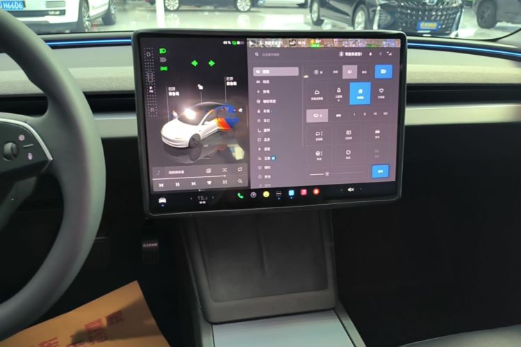 Tesla Model 3 2025 car image #17