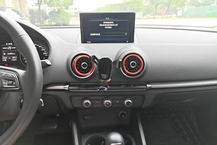 Audi A3 2020 immagine di auto #13