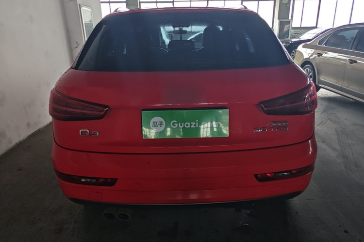 Audi Q3 2017 car image #6