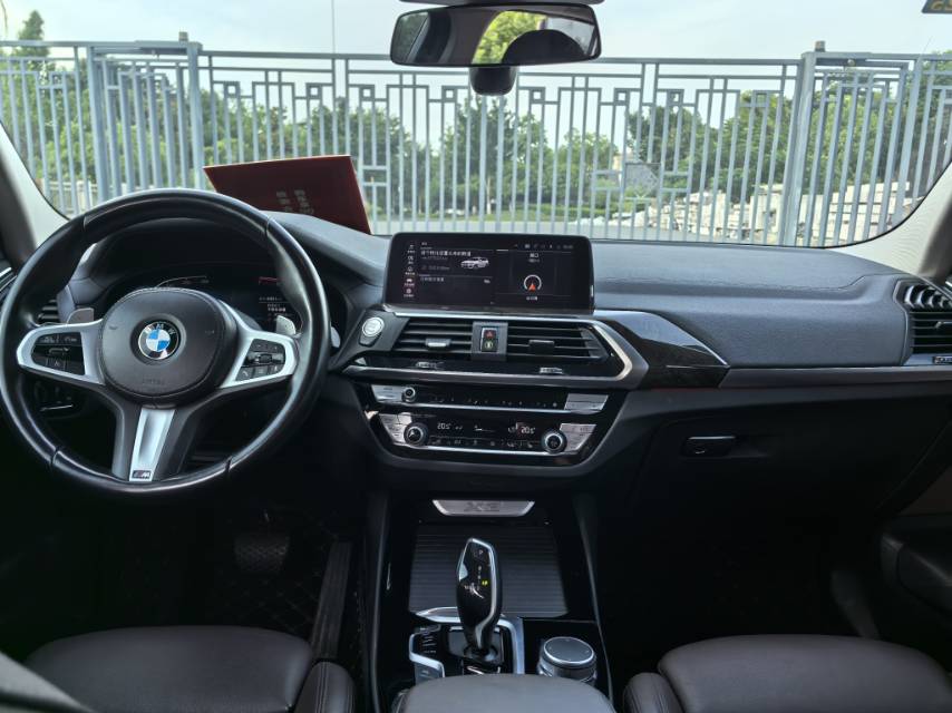 BMW X3 2021 car image #8