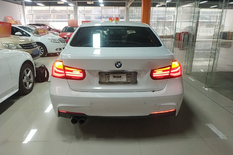 BMW 3 Series 2019 #6 BMW 3 Series 2019 car image #6