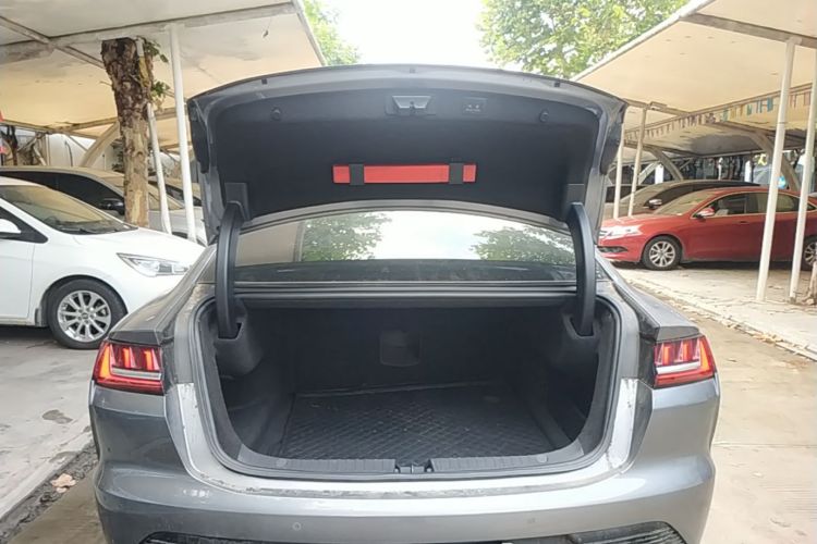 BYD Han 2022 immagine di auto #19
