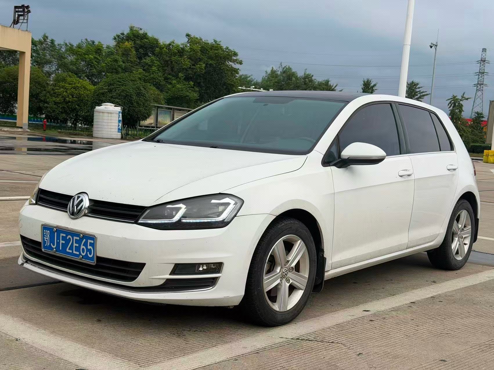 2015 2015 car image