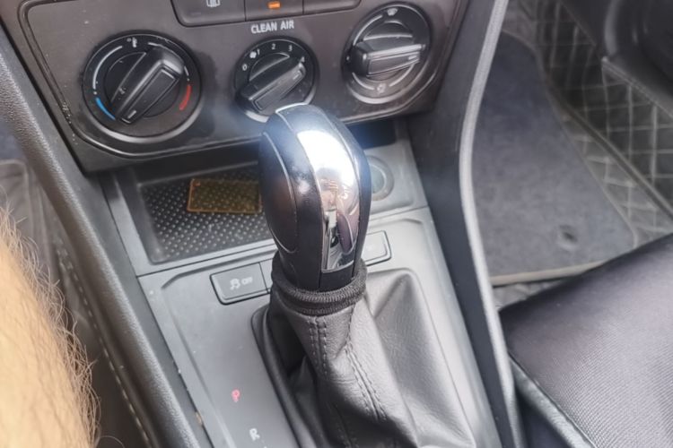 Volkswagen Lavida 2019 car image #14