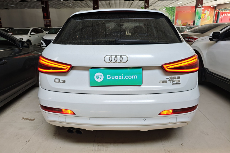Audi Q3 2015 car image #6