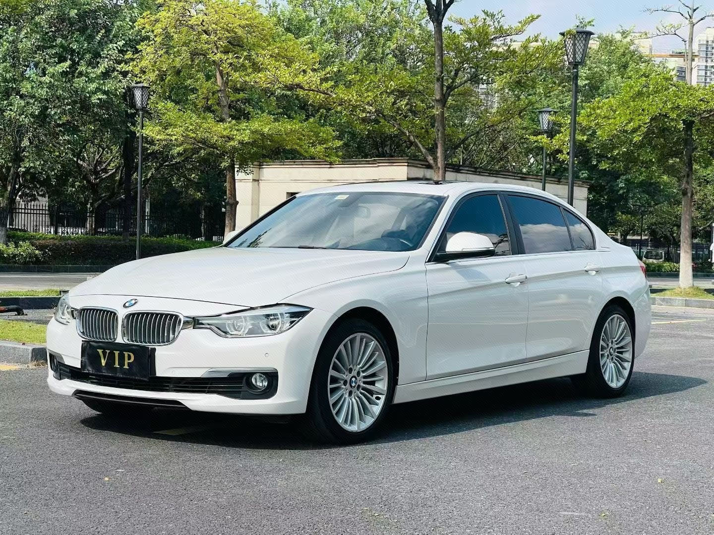 BMW 3 Series 2018 BMW 3 Series 2018 car image