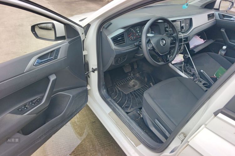Volkswagen Polo 2020 car image #18