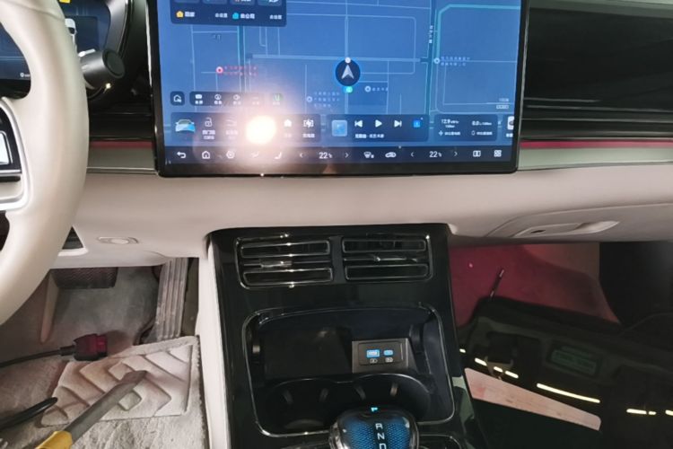 BYD Han 2024 car image #13