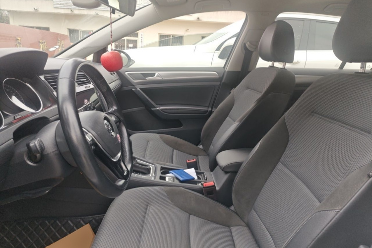 Volkswagen Golf 2020 صورة سيارة #15