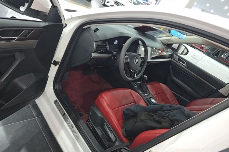 Volkswagen Lavida 2021 car image #16