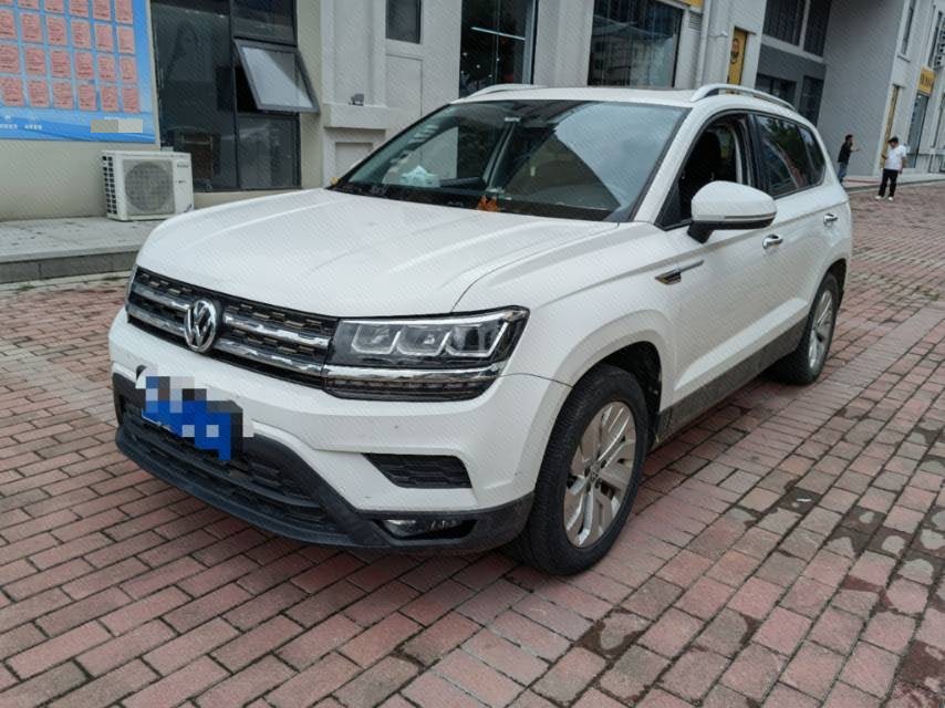 2019 immagine di auto 
