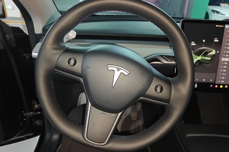 Tesla Model Y 2023 #11 Tesla Model Y 2023 immagine di auto #11