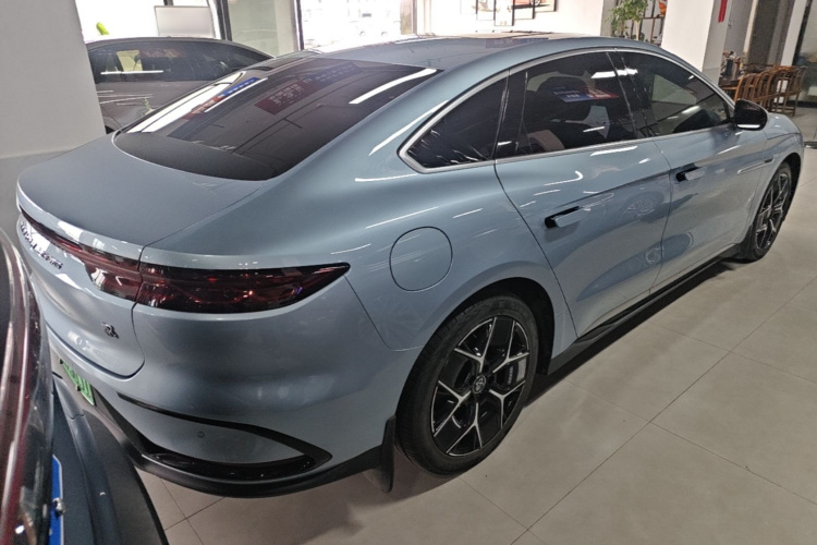 BYD Han 2023 car image #7