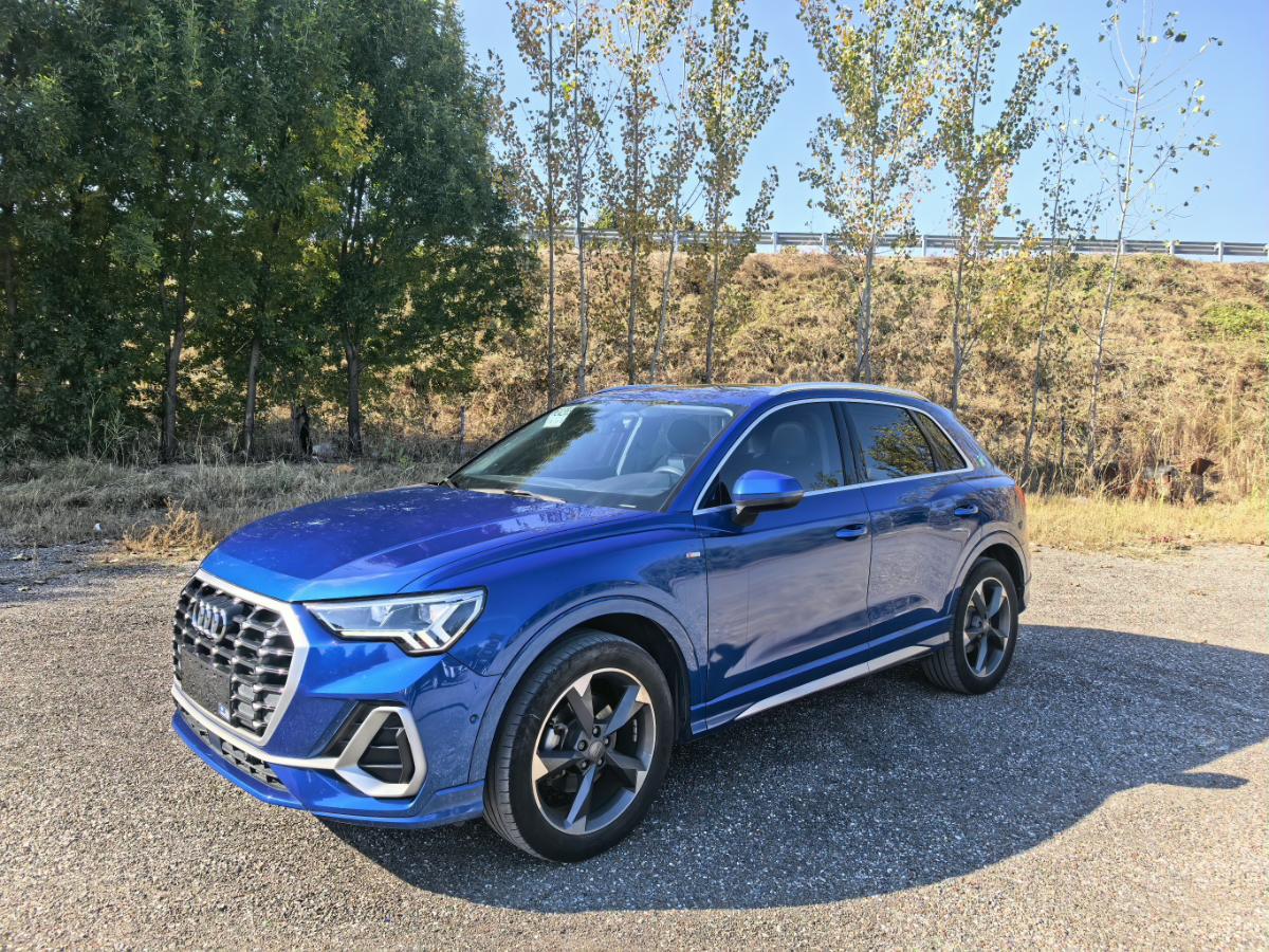 Audi Q3 2020 Audi Q3 2020 immagine di auto