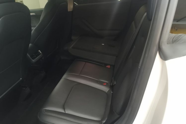 Tesla Model Y 2022 car image #17