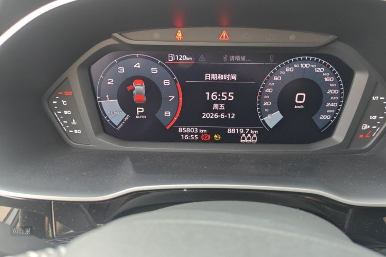 Audi Q3 2021 car image #14