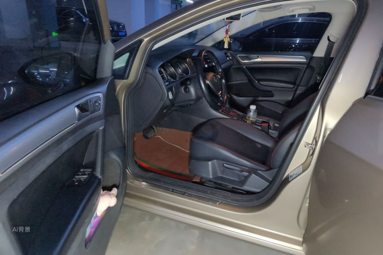 Volkswagen Golf 2020 car image #18