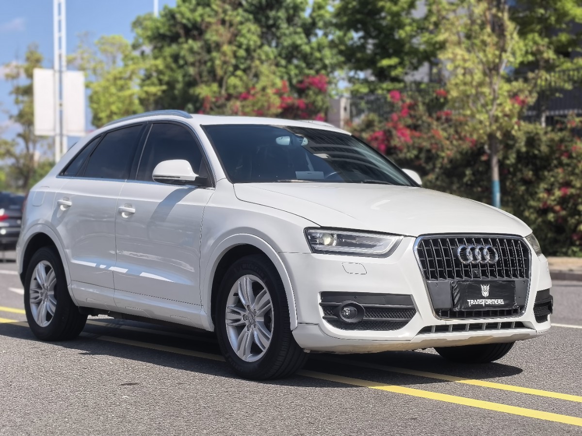 Audi Q3 2014 car image #3