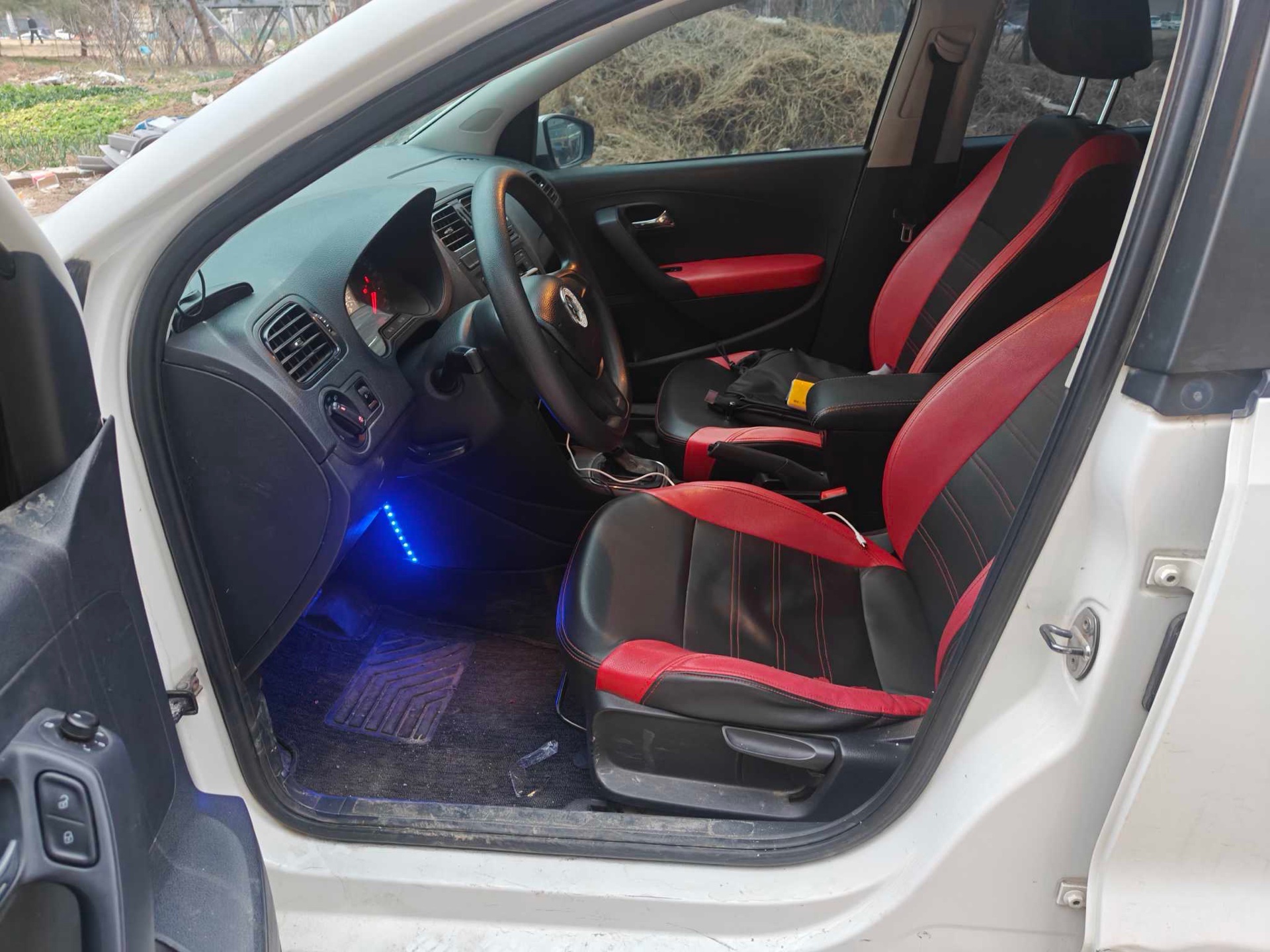 Volkswagen Polo 2017 car image #5