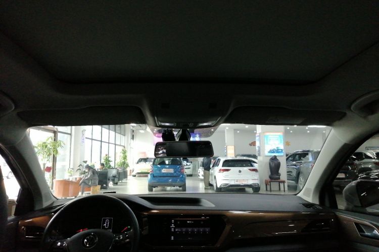 Volkswagen Tharu 2021 immagine di auto #21