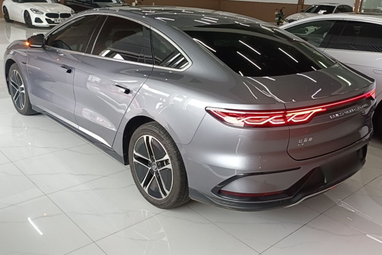 BYD Han 2023 immagine di auto #7