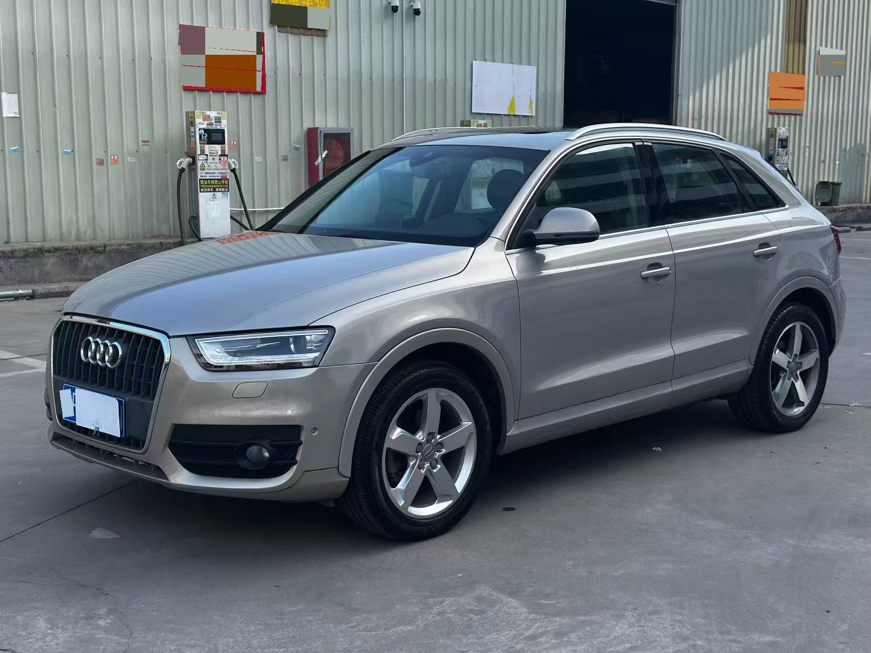 Audi Q3 2013 immagine di auto 