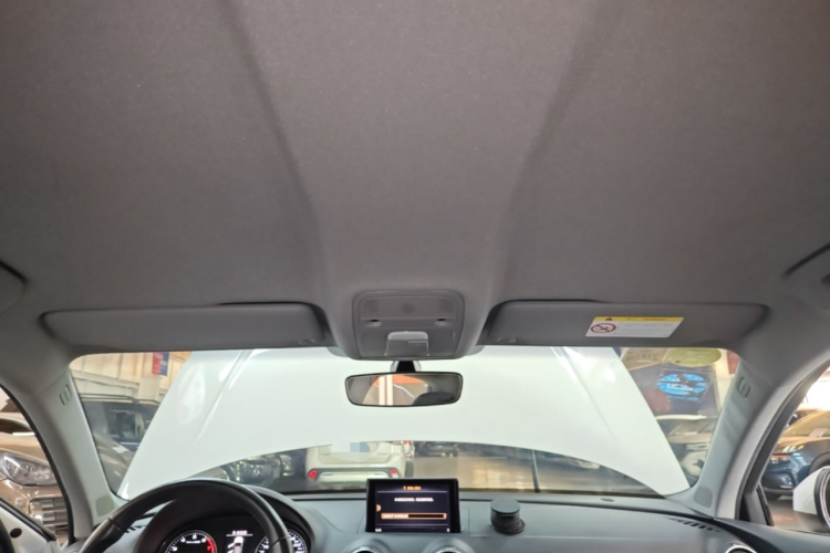 Audi A3 2018 car image #18