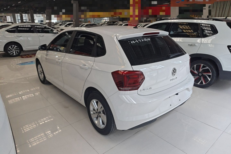 Volkswagen Polo 2022 car image #5