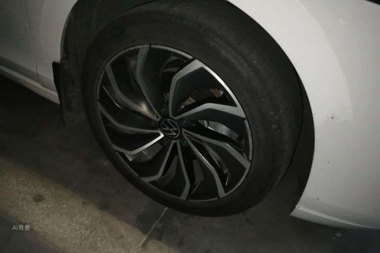 Volkswagen Golf 2021 car image #9