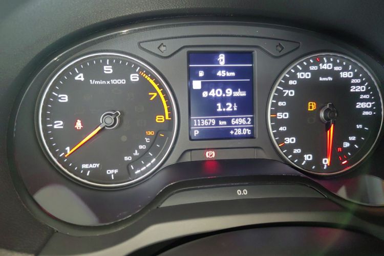 Audi A3 2019 car image #14